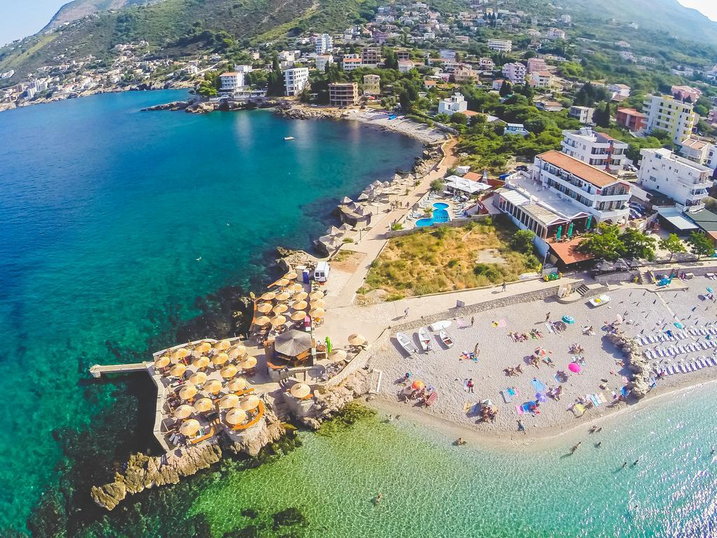 Apartments Atlantis Добра-Вода Экстерьер фото