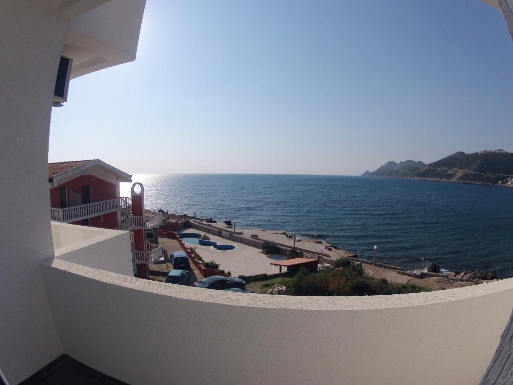 Apartments Atlantis Добра-Вода Экстерьер фото